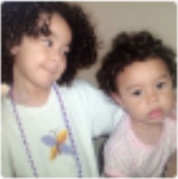 Meet your Posher, Isabella - Picture 1 of 1